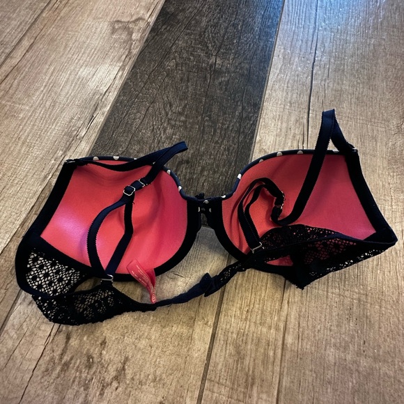 Victoria Secret Love Pink Navy Blue Polka Dot Bra with Charm & Pink Lace - Picture 13 of 15